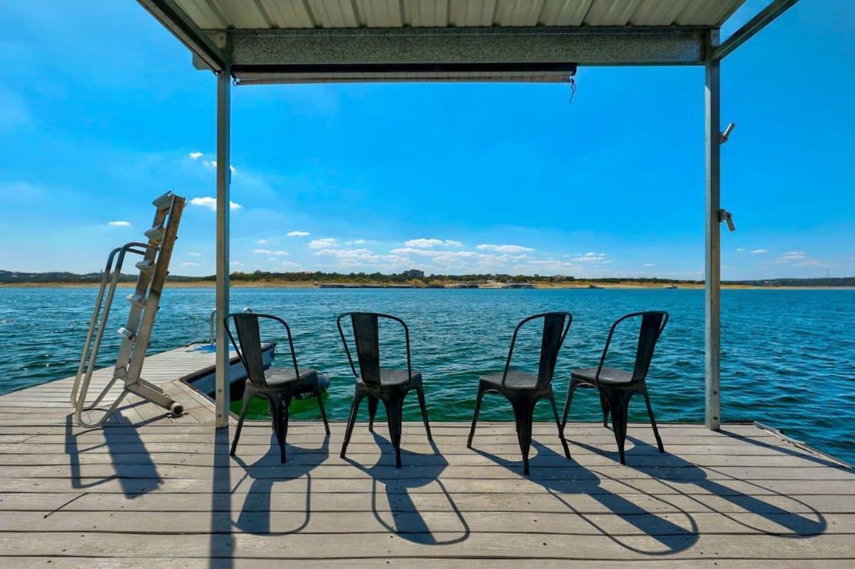 Вілла Atlantis On Lake Travis Pool Hot Tub Dock Leander Екстер'єр фото