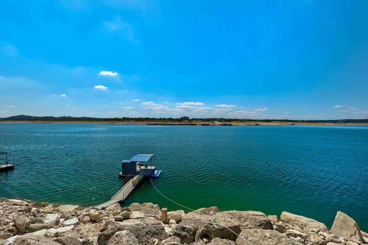 Вілла Atlantis On Lake Travis Pool Hot Tub Dock Leander Екстер'єр фото